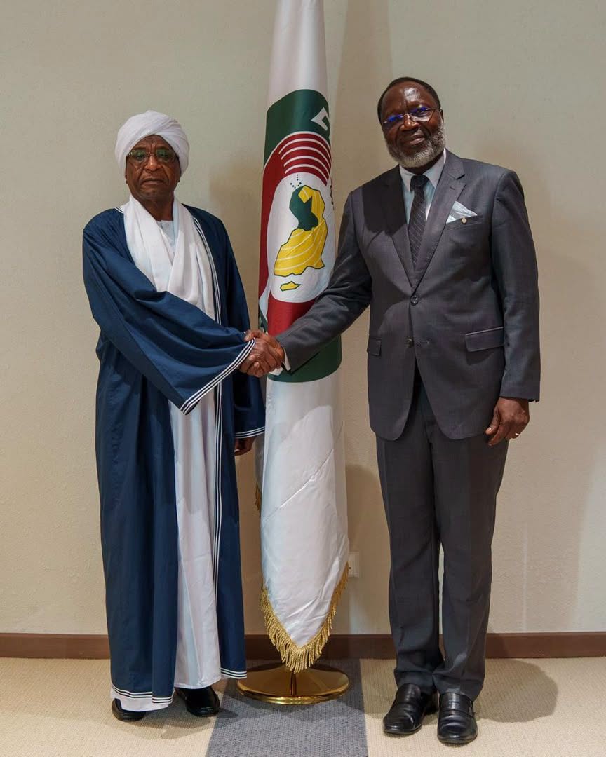 سفير السودان لدى نيجيريا يقدم أوراق اعتماده ممثلاً للسودان لدى الإيكواس