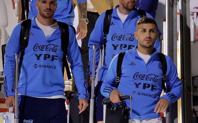 المنتخب الأرجنتيني بقيادة ميسي يحط الرحال في قطر