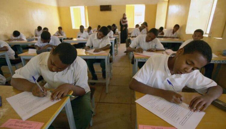 توصية  بتأجيل إمتحانات الشهادة السودانية