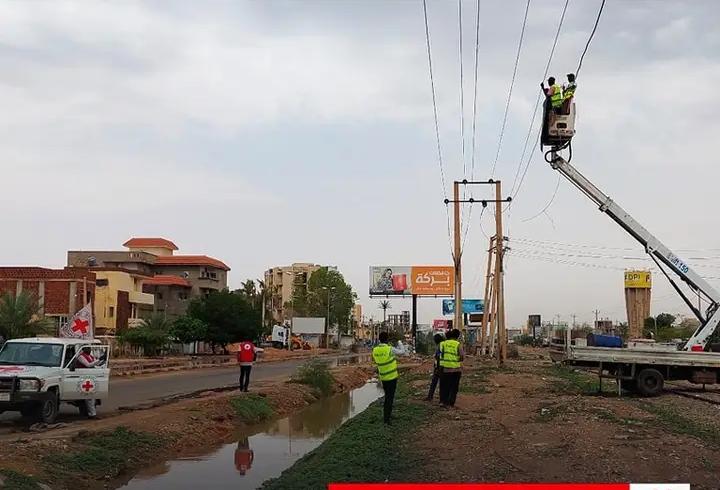 تسهيل وصول عمال الكهرباء لاصلاح خطوط محطة مياه بحري