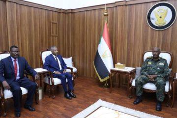 البرهان يودع سفيري السودان في مصر وإثيوبيا بتوجيهات مهمة