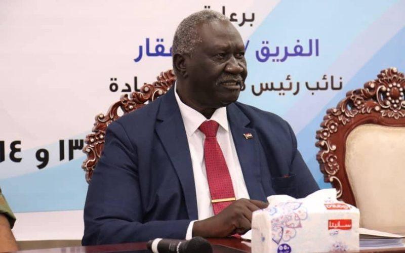 عقار : حرب الكرامة التي يخوضها السودان وشعبه تتطلب المزيد من التكاتف والتلاحم الاعلامي