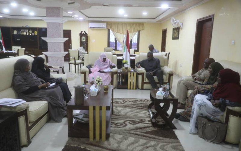 والى القضارف يلتقى اللجنة التحضيرية لمناقشة قضايا المرأة بشرق السودان
